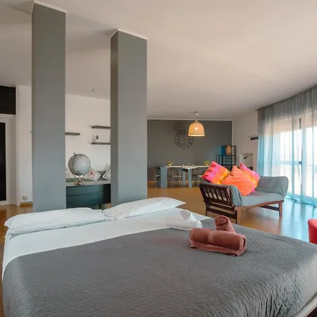 Ca' Lou Al Teatro ゲストハウス ヴィチェンツァ