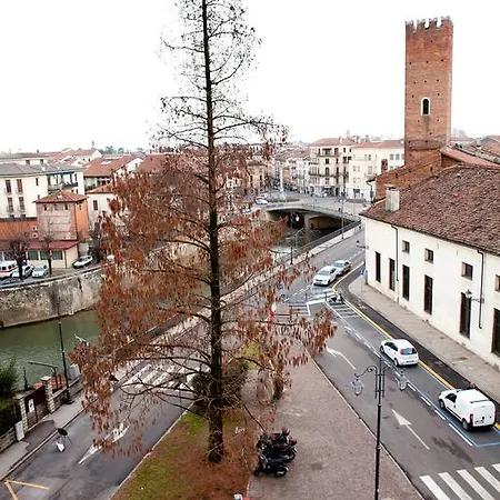 Ca' Lou Al Teatro ゲストハウス ヴィチェンツァ