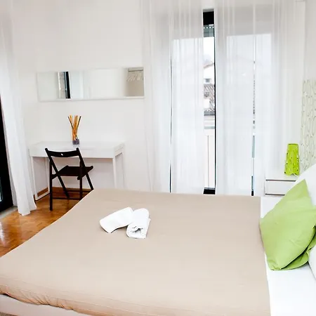 Ca' Lou Al Teatro ゲストハウス ヴィチェンツァ